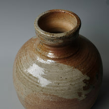 Load image into Gallery viewer, Shigaraki Vase