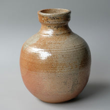 Load image into Gallery viewer, Shigaraki Vase